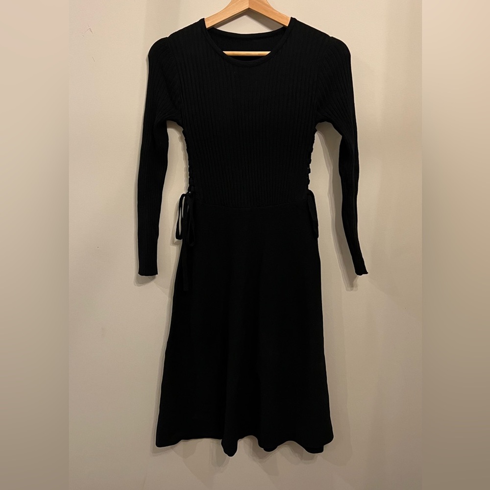 Black ribbed short dress with braided sides